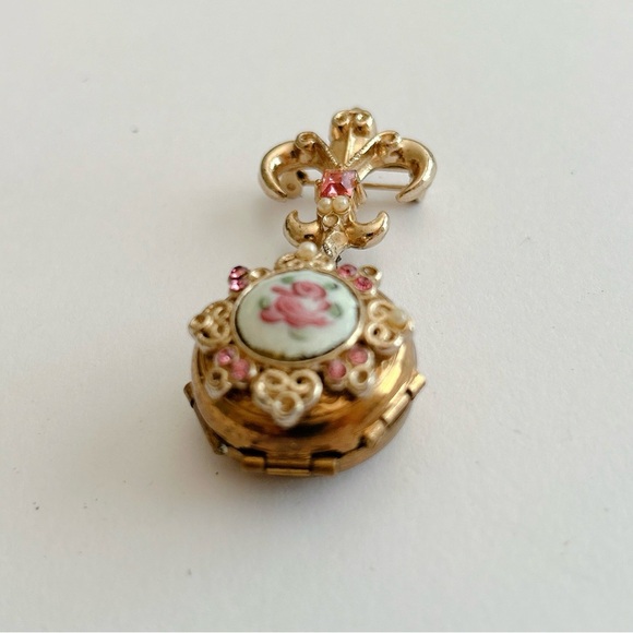Coro photo locket brooch - Picture 7 of 7